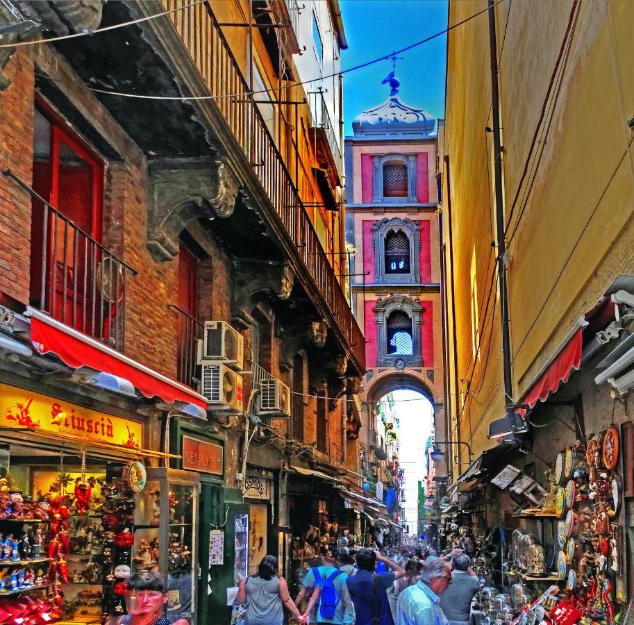 B&B Spaccanapoli A Due Passi Da Via Tribunali Экстерьер фото